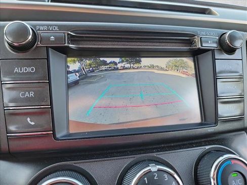 Used 2015 Toyota RAV4 LE FWD image 15