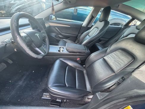 Used 2023 Tesla Model 3 Standard Range image 11