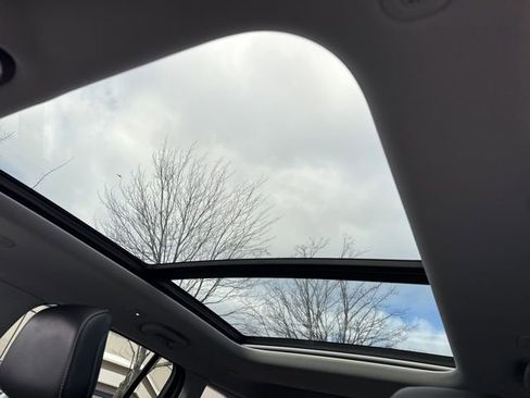 Used 2022 Jeep Grand Cherokee Limited image 5