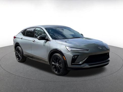 Used 2025 Buick Envista Sport Touring image 3