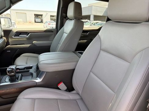 Used 2025 GMC Sierra 1500 SLT w/ SLT Premium Plus Package AWD/4WD image 19