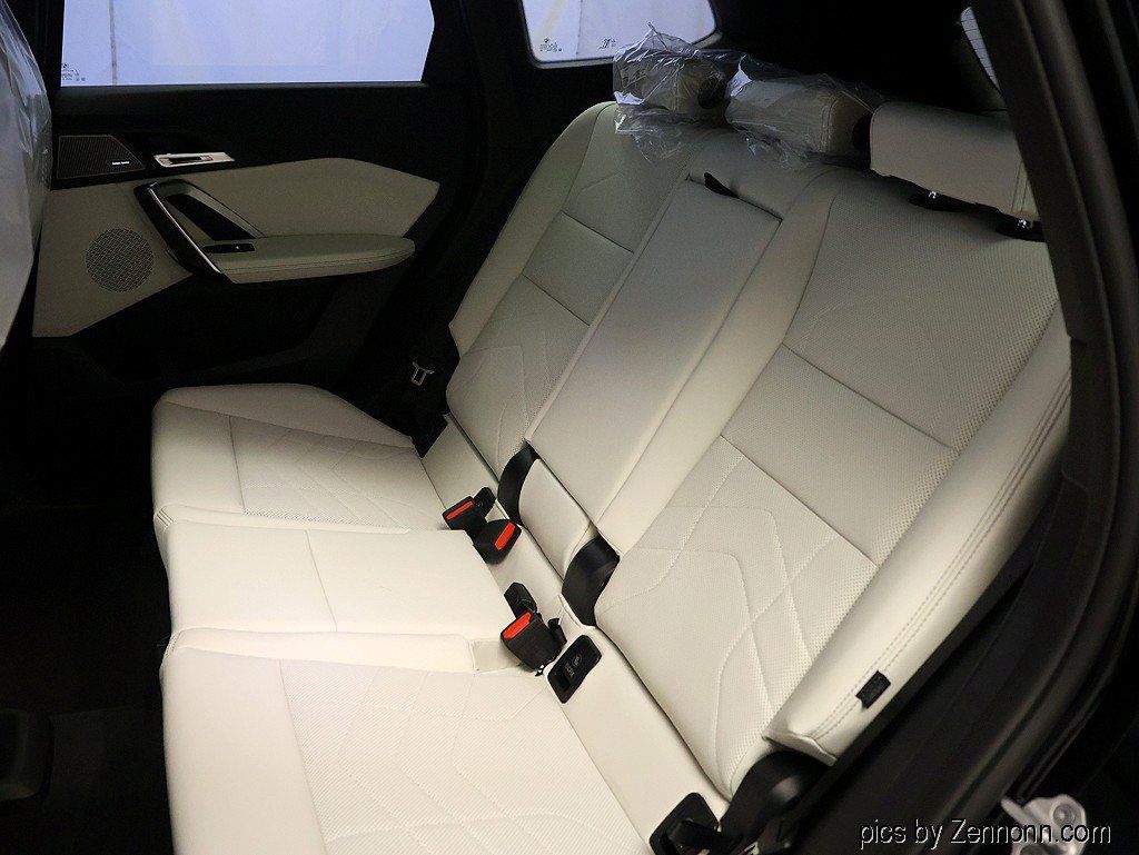 New 2027 BMW X1 xDrive28i AWD/4WD image 12