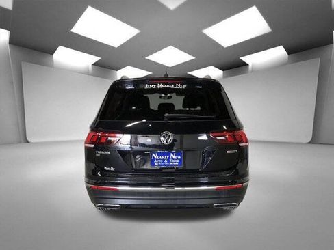 Used 2021 Volkswagen Tiguan SE w/ Panoramic Sunroof Package image 5