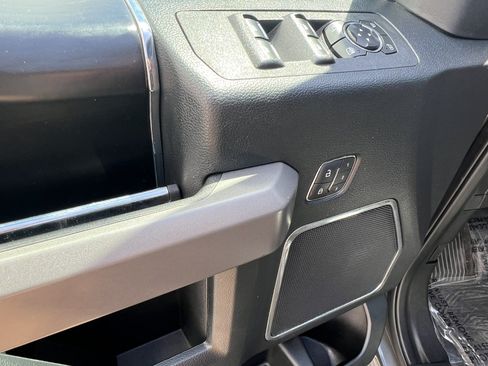Used 2019 Ford F150 Platinum RWD image 14