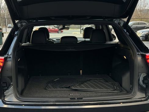 Used 2022 Volkswagen Atlas Cross Sport SE w/ Panoramic Sunroof Package image 34