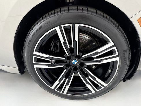 Certified 2023 BMW 760i xDrive AWD/4WD image 31