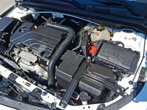 Used 2018 Chevrolet Malibu LT FWD image 27