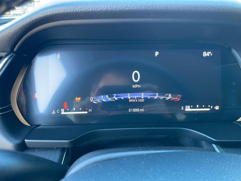 Used 2023 Jeep Grand Cherokee L Laredo image 16