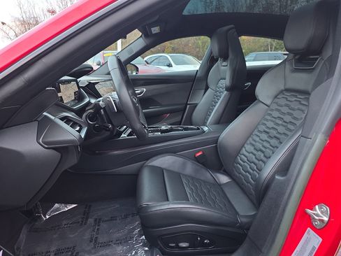 Used 2023 Audi e-tron GT Prestige w/ Prestige Package image 30