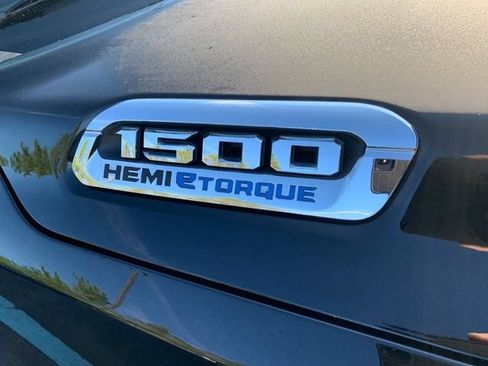 Used 2023 RAM 1500 Laramie AWD/4WD image 11