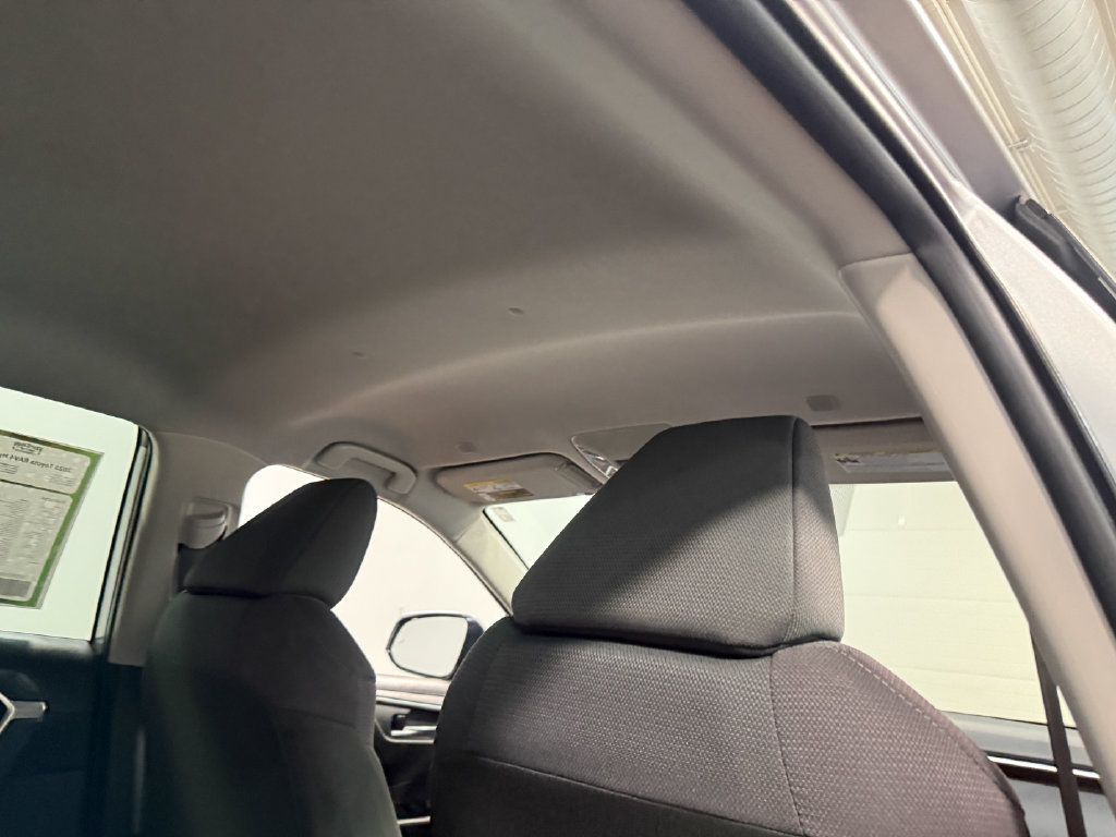 Used 2025 Toyota RAV4 XLE AWD/4WD image 69