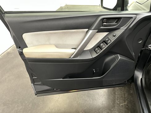 Used 2016 Subaru Forester 2.5i w/ Alloy Wheel Package AWD/4WD image 16