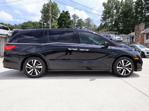 Used 2018 Honda Odyssey Elite image 8
