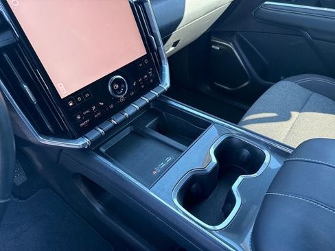 Used 2025 GMC Acadia Elevation FWD image 21