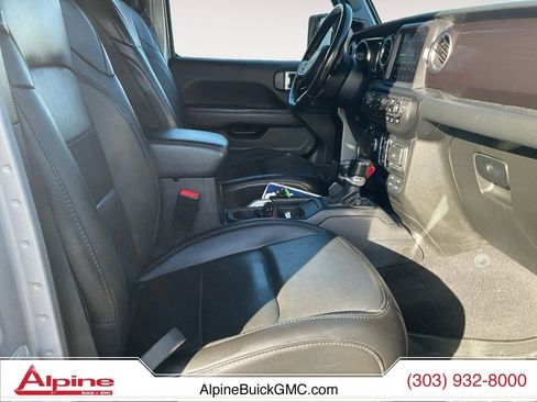 Used 2020 Jeep Wrangler Sahara image 15