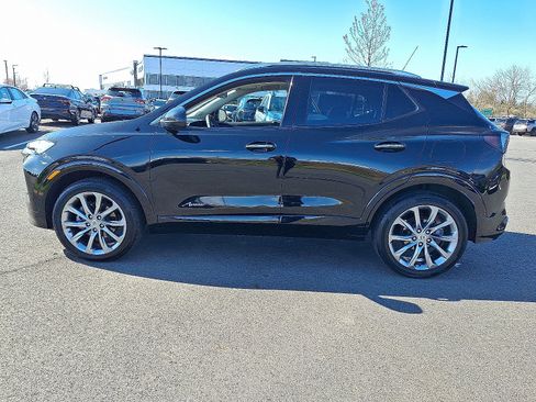 Used 2025 Buick Encore GX Avenir w/ Avenir Convenience Package AWD/4WD image 4
