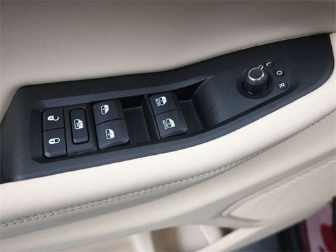 Used 2023 Jeep Grand Cherokee L Limited w/ Luxury Tech Group II image 13