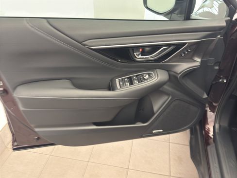 Used 2025 Subaru Outback Touring w/ Popular Package #2 image 8