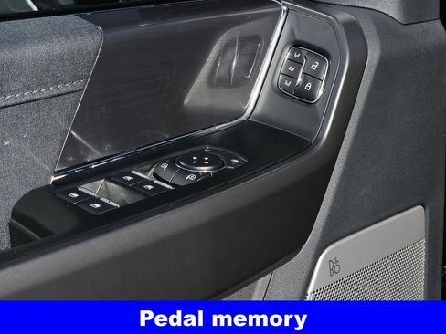 New 2025 Ford F150 Lariat w/ Equipment Group 501A Mid image 27