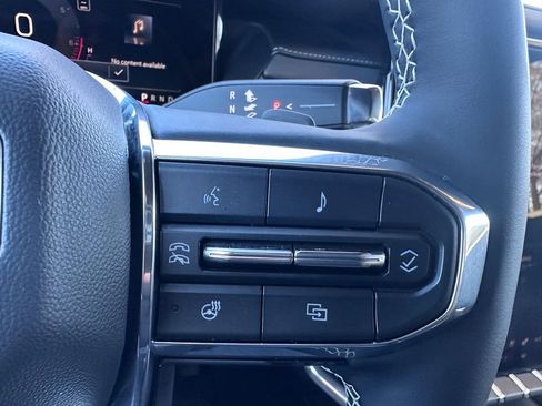 Used 2024 GMC Acadia Denali image 23