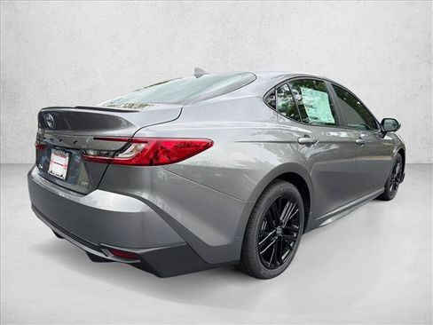 Used 2026 Toyota Camry SE w/ Convenience Package FWD image 3