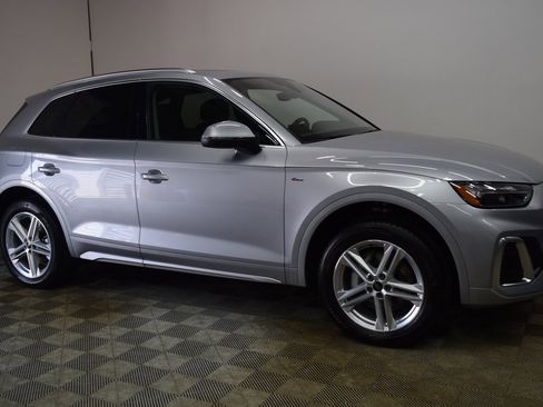 New 2025 Audi Q5 e Premium Plus image 3