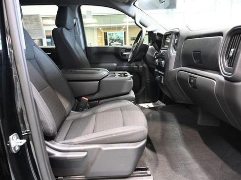 Used 2022 Chevrolet Silverado 1500 Custom Trail Boss AWD/4WD image 11