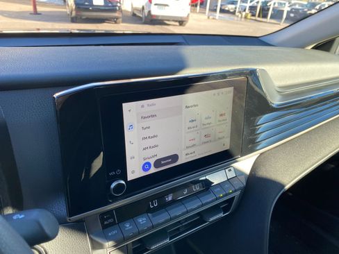 Used 2025 Toyota Camry LE image 18