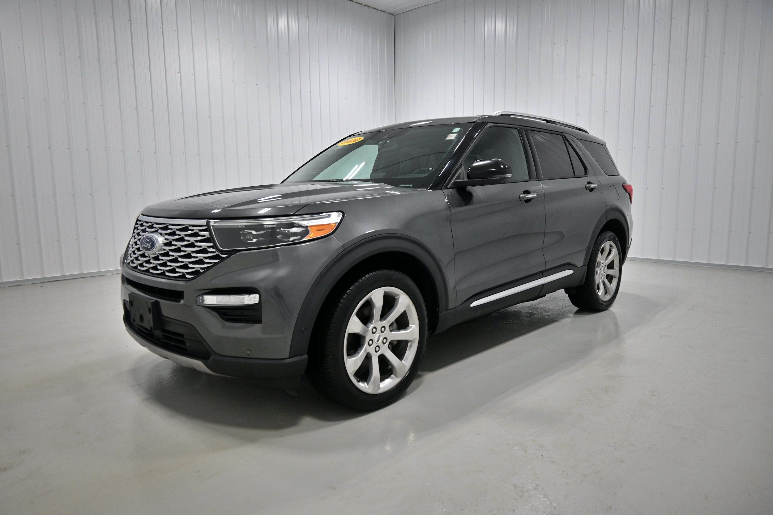 Used 2020 Ford Explorer Platinum w/ Premium Technology Package AWD/4WD image 23