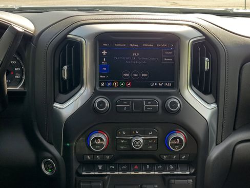 Used 2022 Chevrolet Silverado 3500 LTZ w/ LTZ Convenience Package AWD/4WD image 25