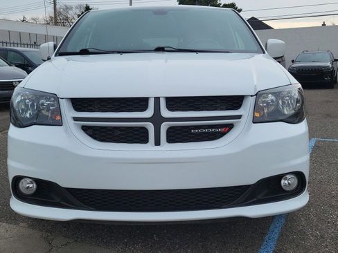 Used 2019 Dodge Grand Caravan GT image 4