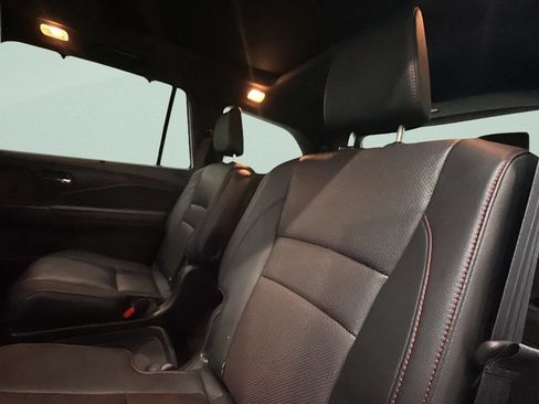 Certified 2022 Honda Pilot Black Edition image 17