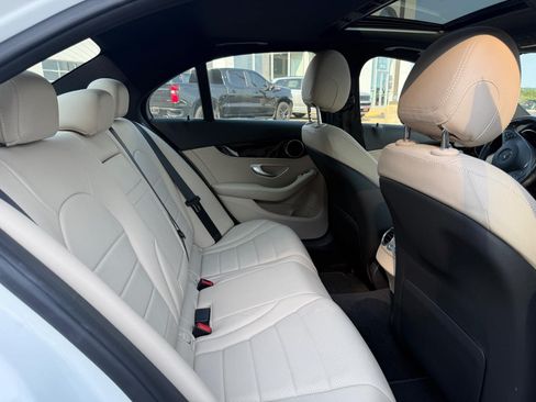 Used 2018 Mercedes-Benz C 300 4MATIC Sedan image 7