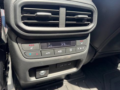 Used 2025 Honda Pilot Black Edition image 20