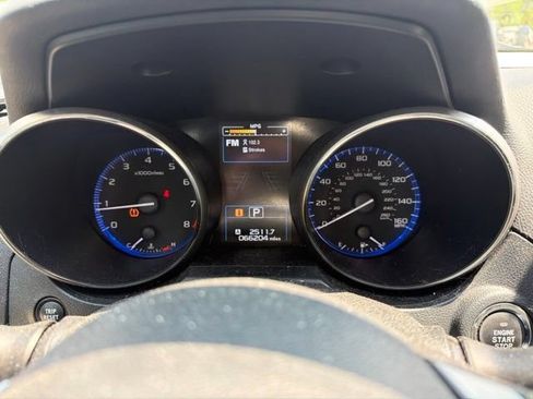 Used 2018 Subaru Outback 3.6R Limited AWD/4WD image 16