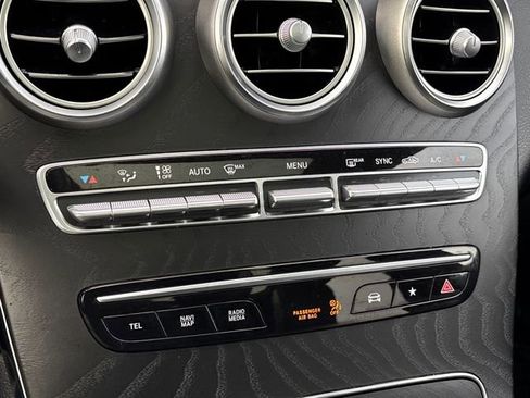 Used 2020 Mercedes-Benz GLC 300 4MATIC image 17