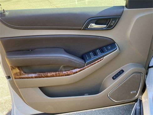 Used 2017 Chevrolet Tahoe Premier image 12