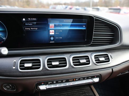 Used 2022 Mercedes-Benz GLE 350 4MATIC image 25