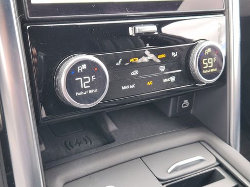 Used 2022 Land Rover Discovery HSE R-Dynamic image 22