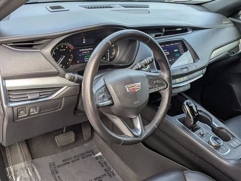 Used 2021 Cadillac XT4 Premium Luxury w/ Driver Awareness Package FWD image 10