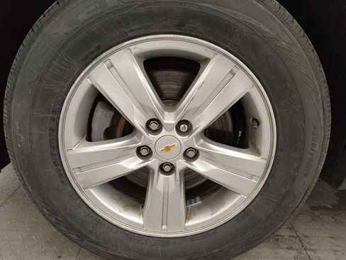 Used 2020 Chevrolet Trax LT w/ Sun & Sound Package image 31