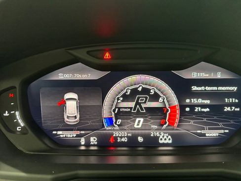 Used 2020 Lamborghini Urus image 12