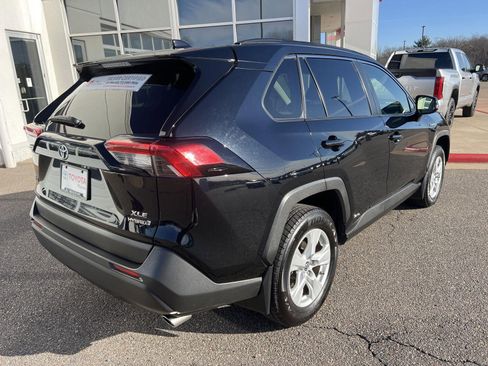 Used 2019 Toyota RAV4 XLE image 29