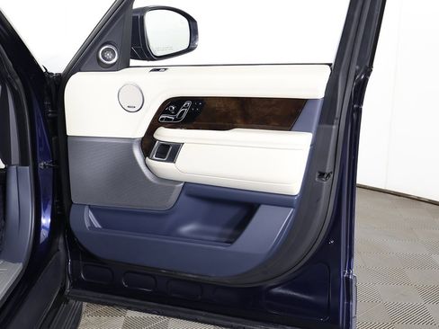 Used 2020 Land Rover Range Rover HSE image 27