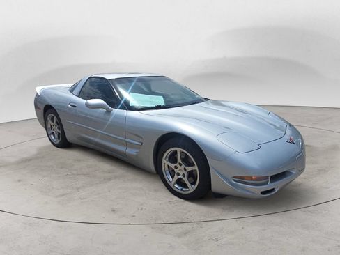 Used 2001 Chevrolet Corvette Coupe w/ Preferred Equipment Group2 RWD image 3