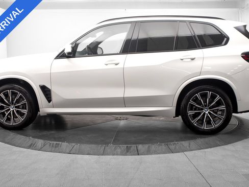 Used 2024 BMW X5 xDrive40i w/ M Sport Package AWD/4WD image 4