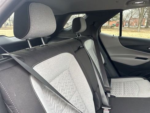 Used 2022 Chevrolet Equinox LT image 23