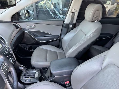 Used 2017 Hyundai Santa Fe Limited w/ Cargo Package FWD image 43