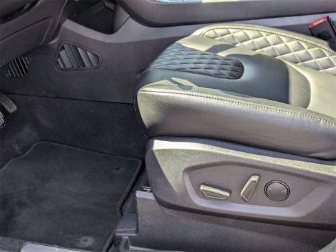 Used 2024 Ford Edge Titanium image 16