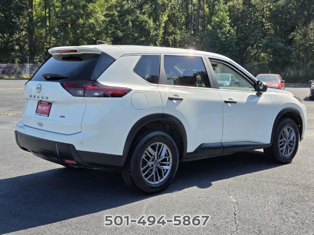 Used 2024 Nissan Rogue S AWD/4WD image 5